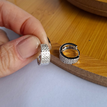 Brinco Argola Zircônias Folheado a Prata - PRATA