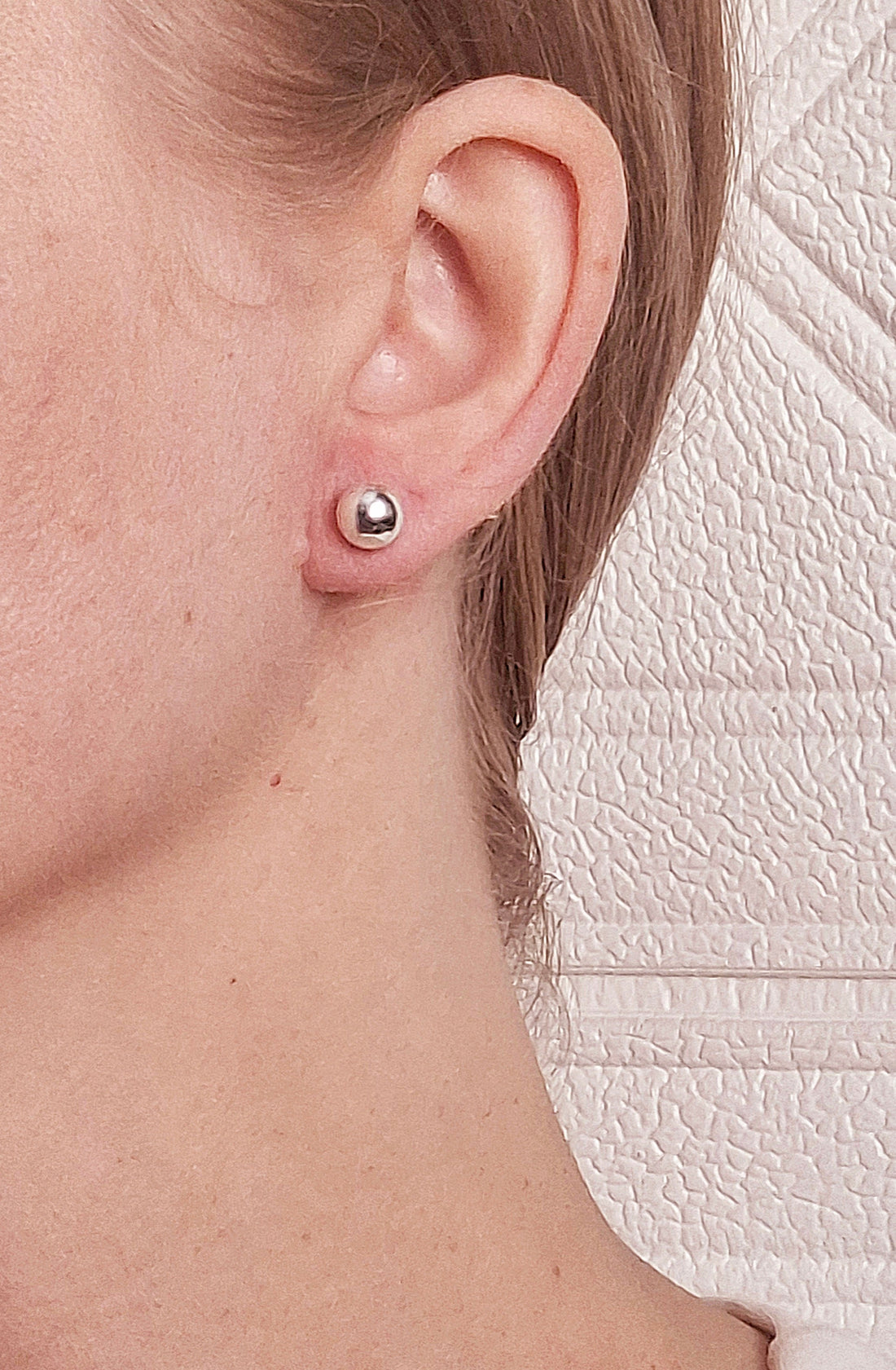 Brinco Bolinha Lisa 6MM Folheado a Prata - PRATA