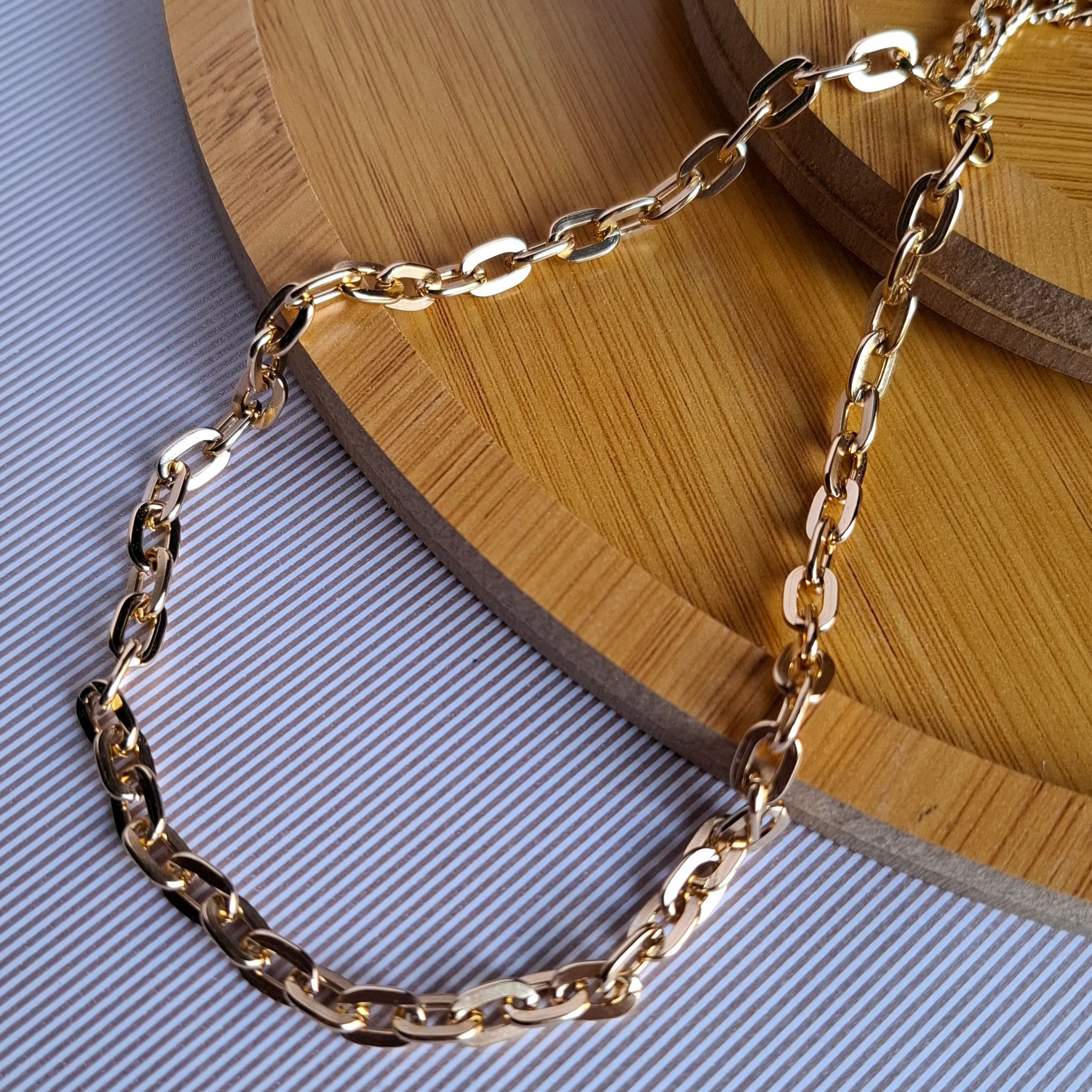 Colar Correntaria Elos P 40cm Folheado a Ouro 18K - OURO