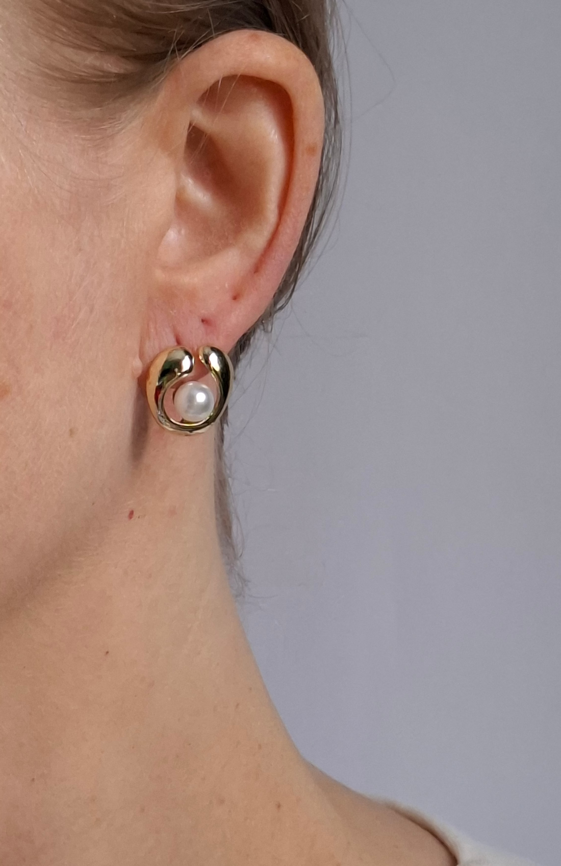 Brinco Pérola Orgânico Folheado a Ouro 18K - OURO