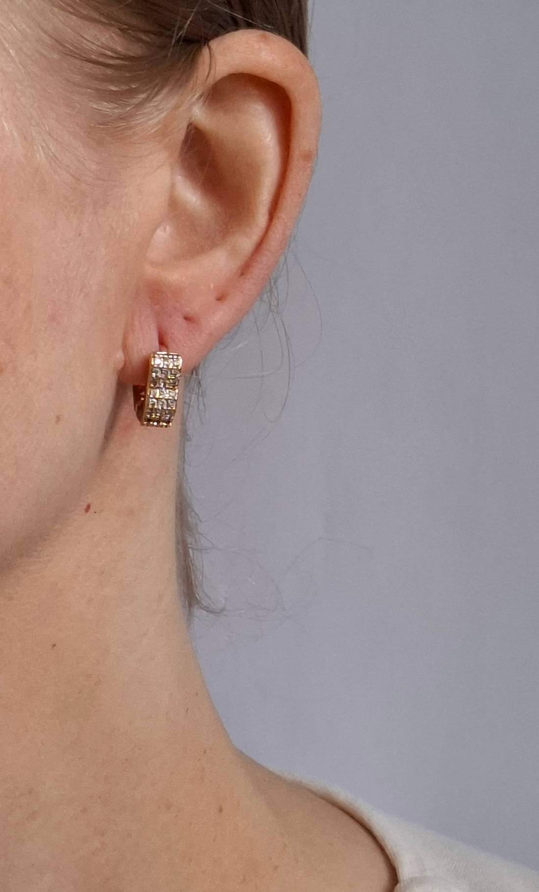 Brinco Argola Coração Zircônias Folheado a Ouro 18K - OURO