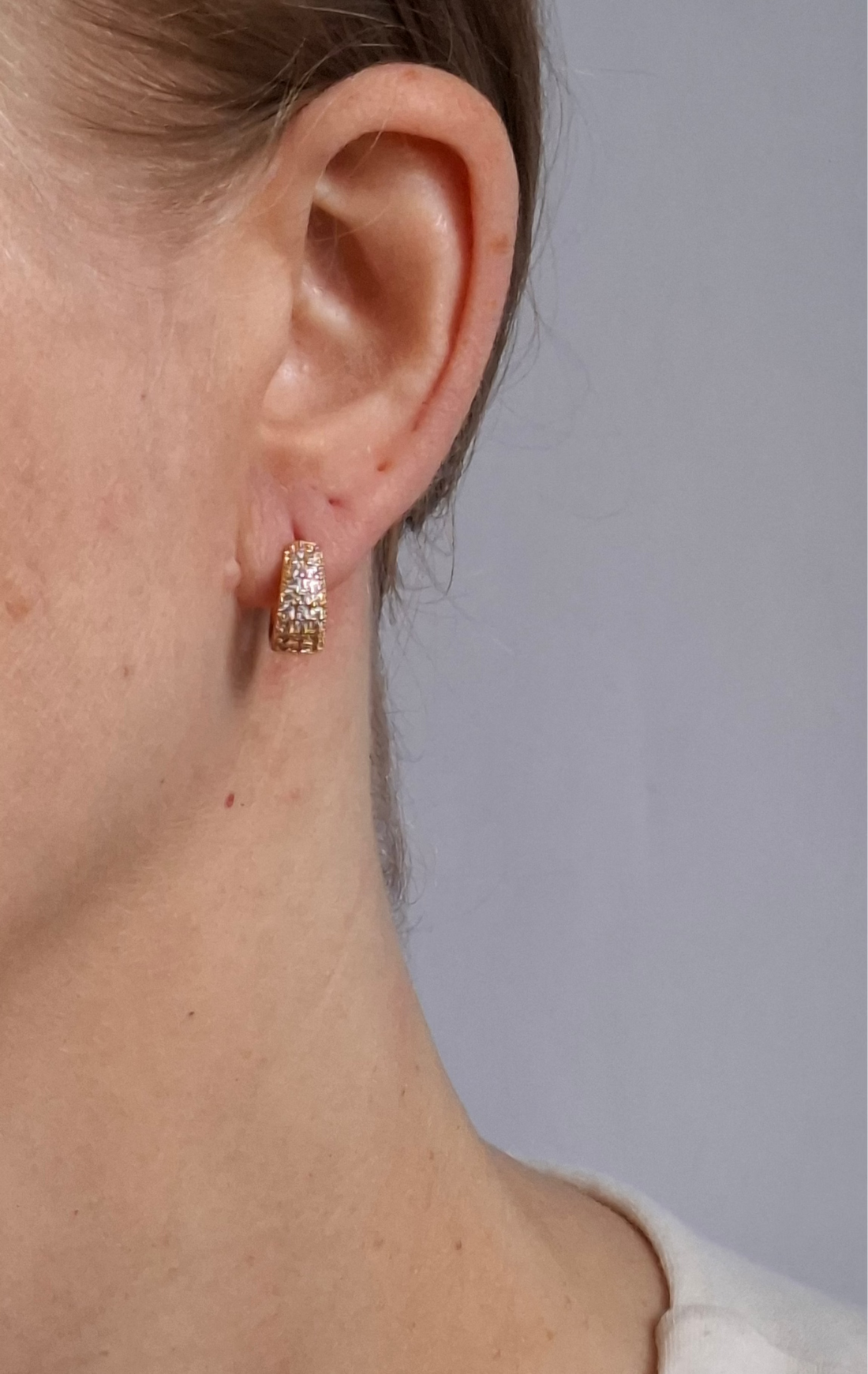 Brinco Argola Zircônias Folheado a Ouro 18K - OURO
