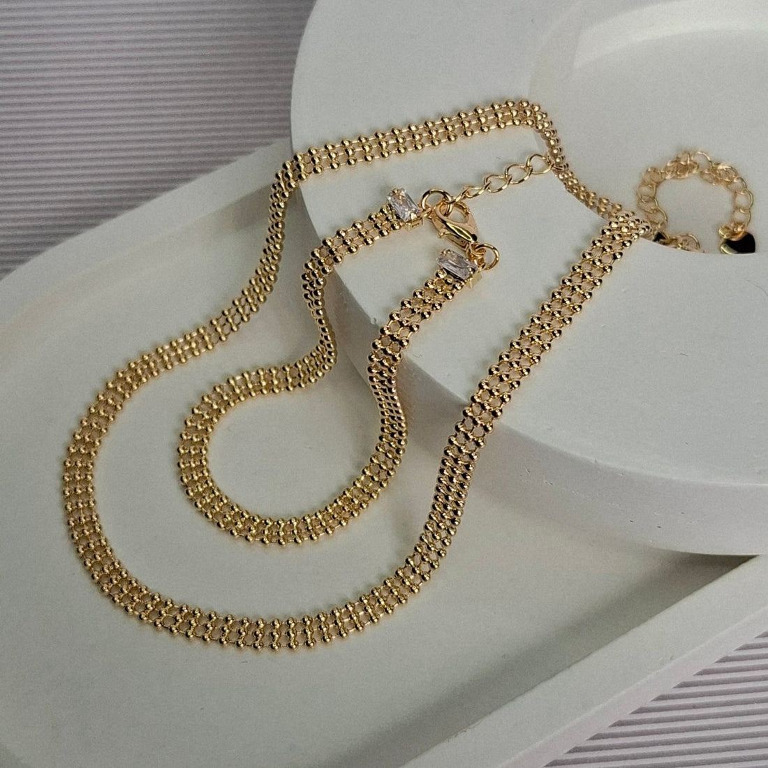 Colar Fio 3 Bolinhas 35cm+ 10cm Extensor Folheado a Ouro 18K - OURO