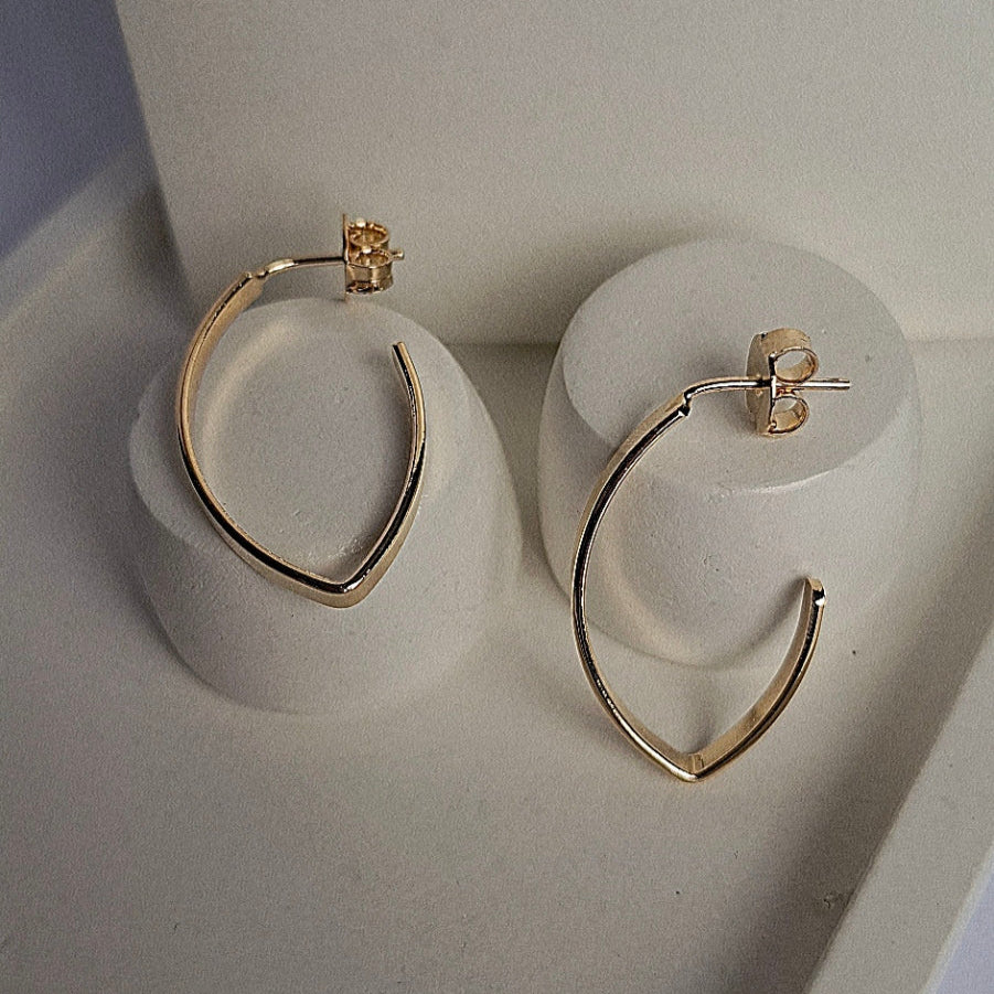 Brinco Argola Oval 25mm Folheado a Ouro 18K - OURO