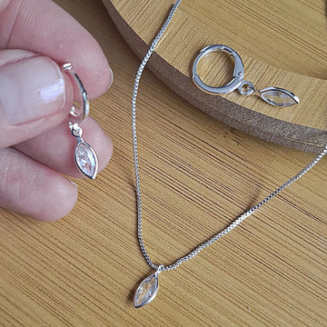 Conjunto Colar e Brinco Navete Ponto de Luz Folheado a Prata - PRATA